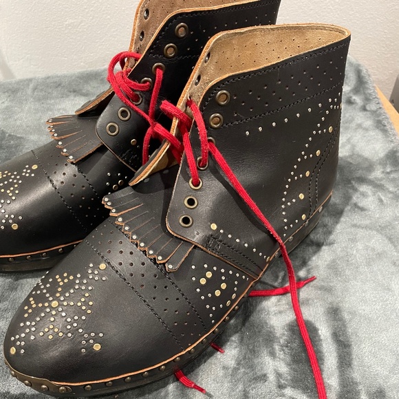 Burberry Black and Red Men's Shoes - Picture 1 of 14
